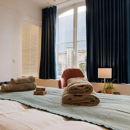Bed & Breakfast Apl8 St-anna 3*