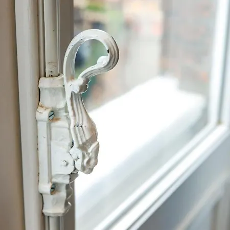 Bed & Breakfast Apl8 St-anna Bruges